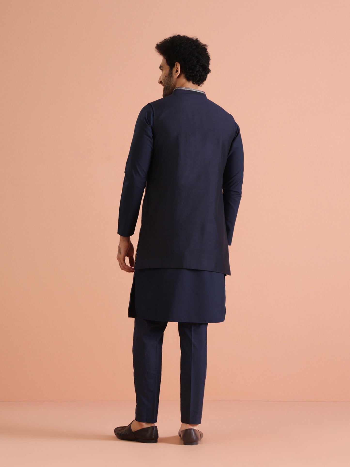 Kisah Men Navy Blue Thread Work Kurta Jacket Trouser Set | Swadesiicart