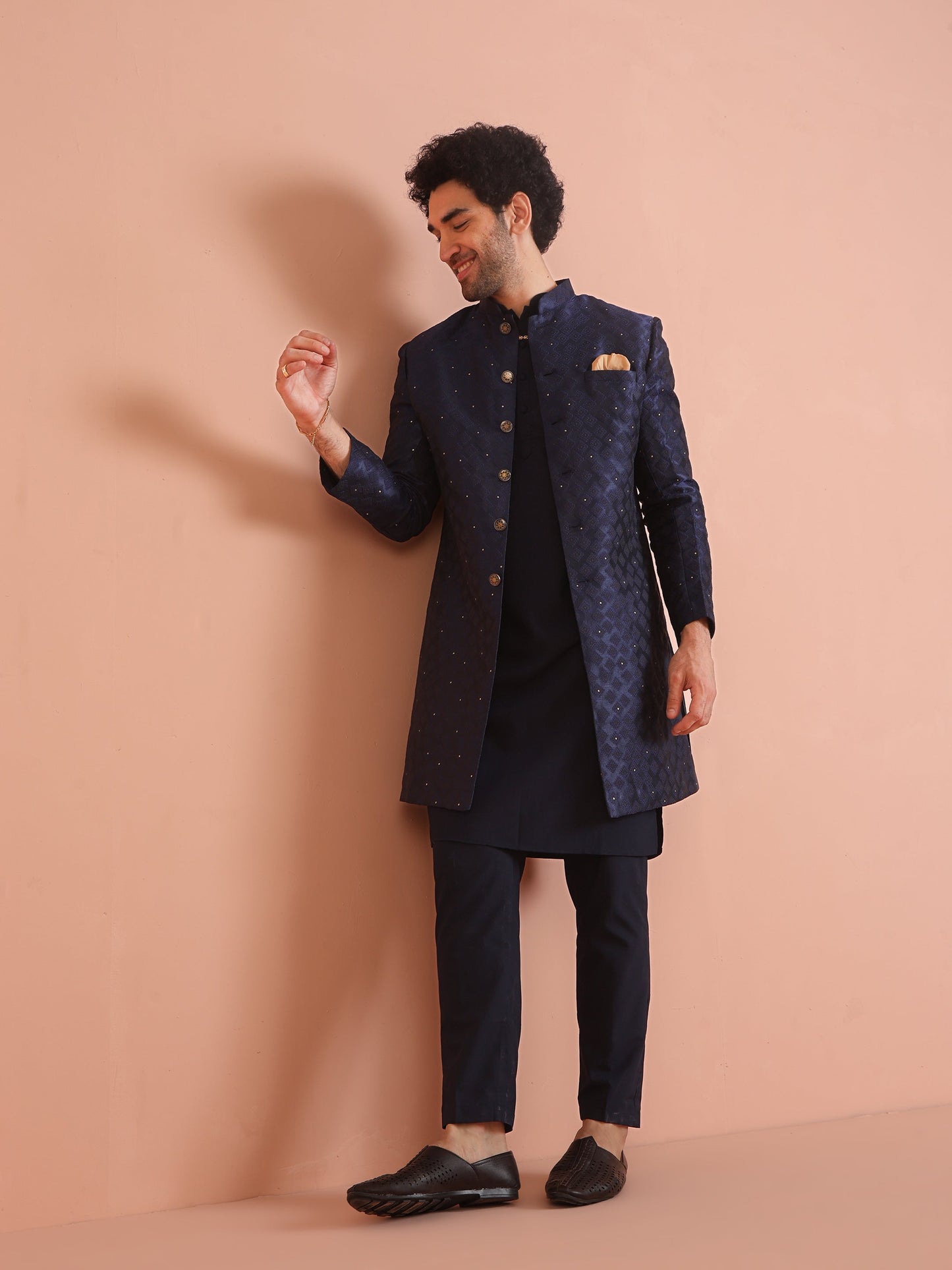 Kisah Men Navy Blue Textured Kurta Indowestern Trouser Set | Swadesiicart