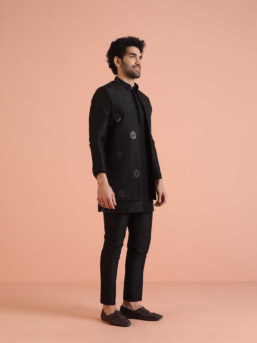 Kisah Men's Black Kurta Jacket Trouser Set | Swadesiicart