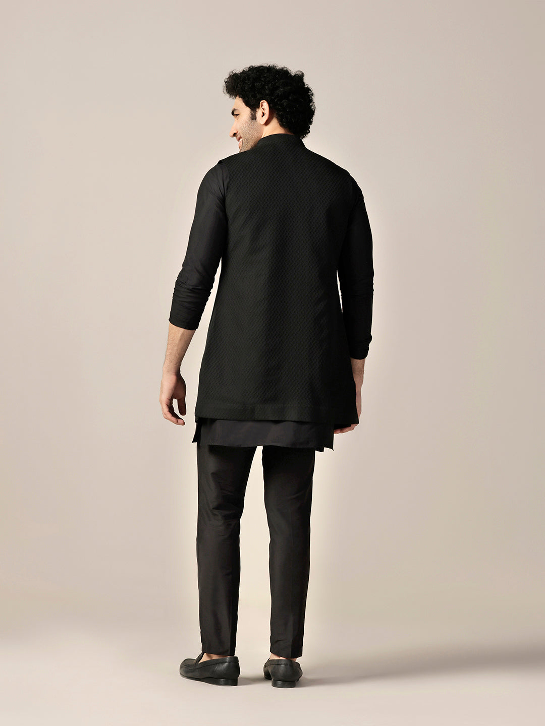 Kisah Men Black Kurta Jacket Trouser Set | Swadesiicart