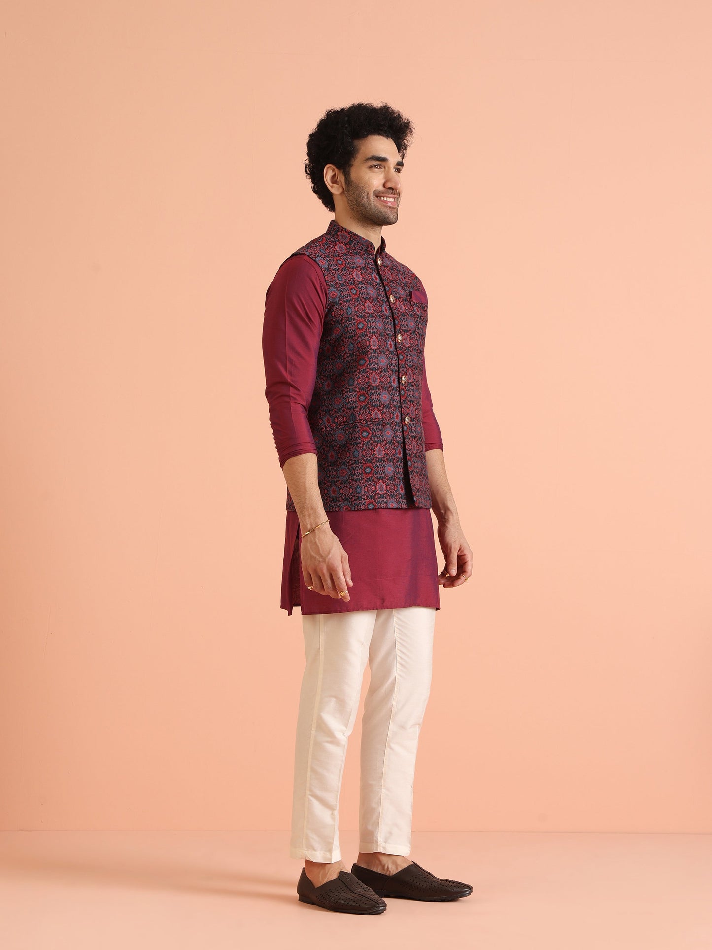 Kisah Men Multi Woven Design Ethnic Motifs Kurta Jacket Trouser Set | Swadesiicart