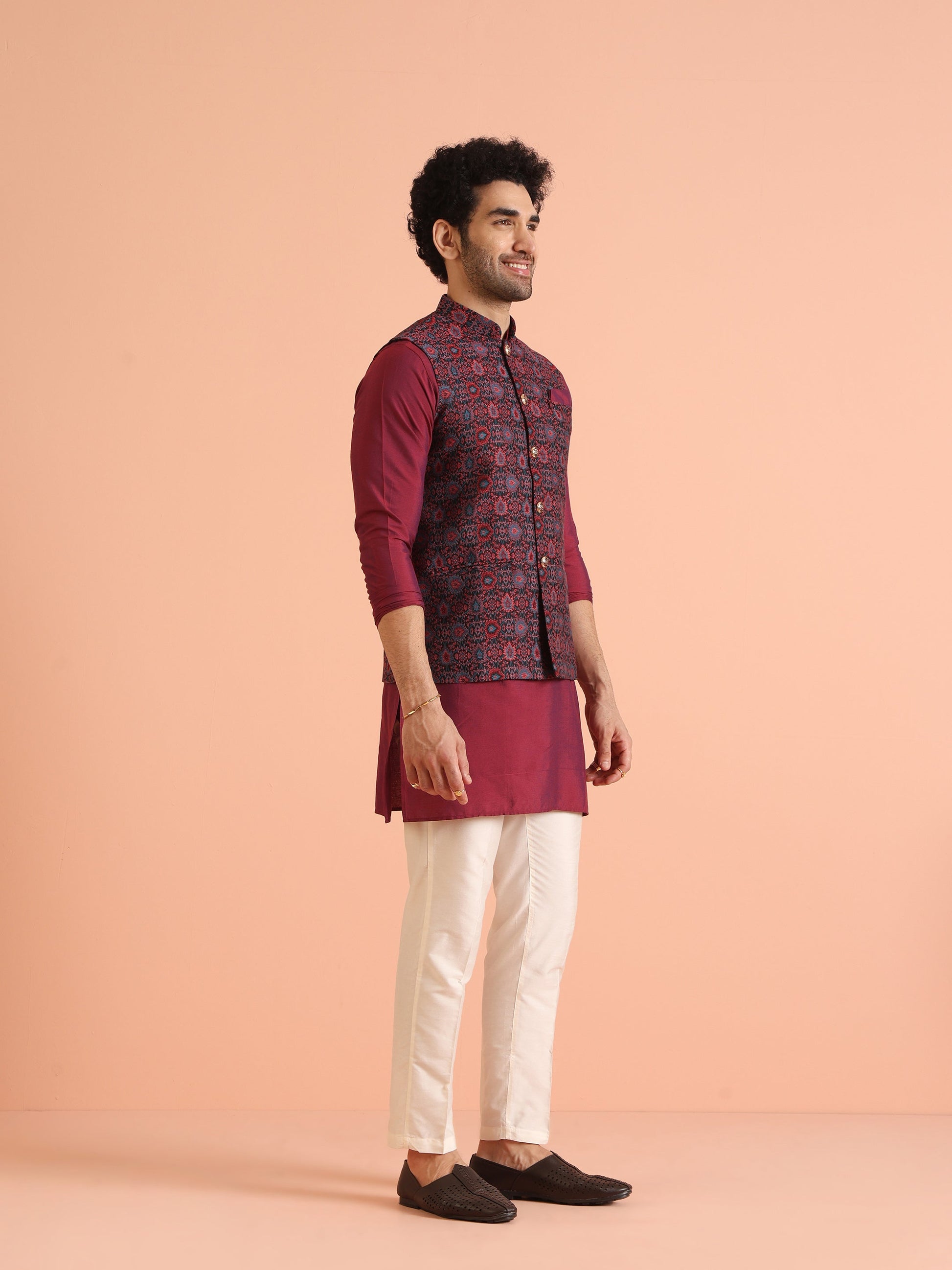Kisah Men Multi Woven Design Ethnic Motifs Kurta Jacket Trouser Set | Swadesiicart