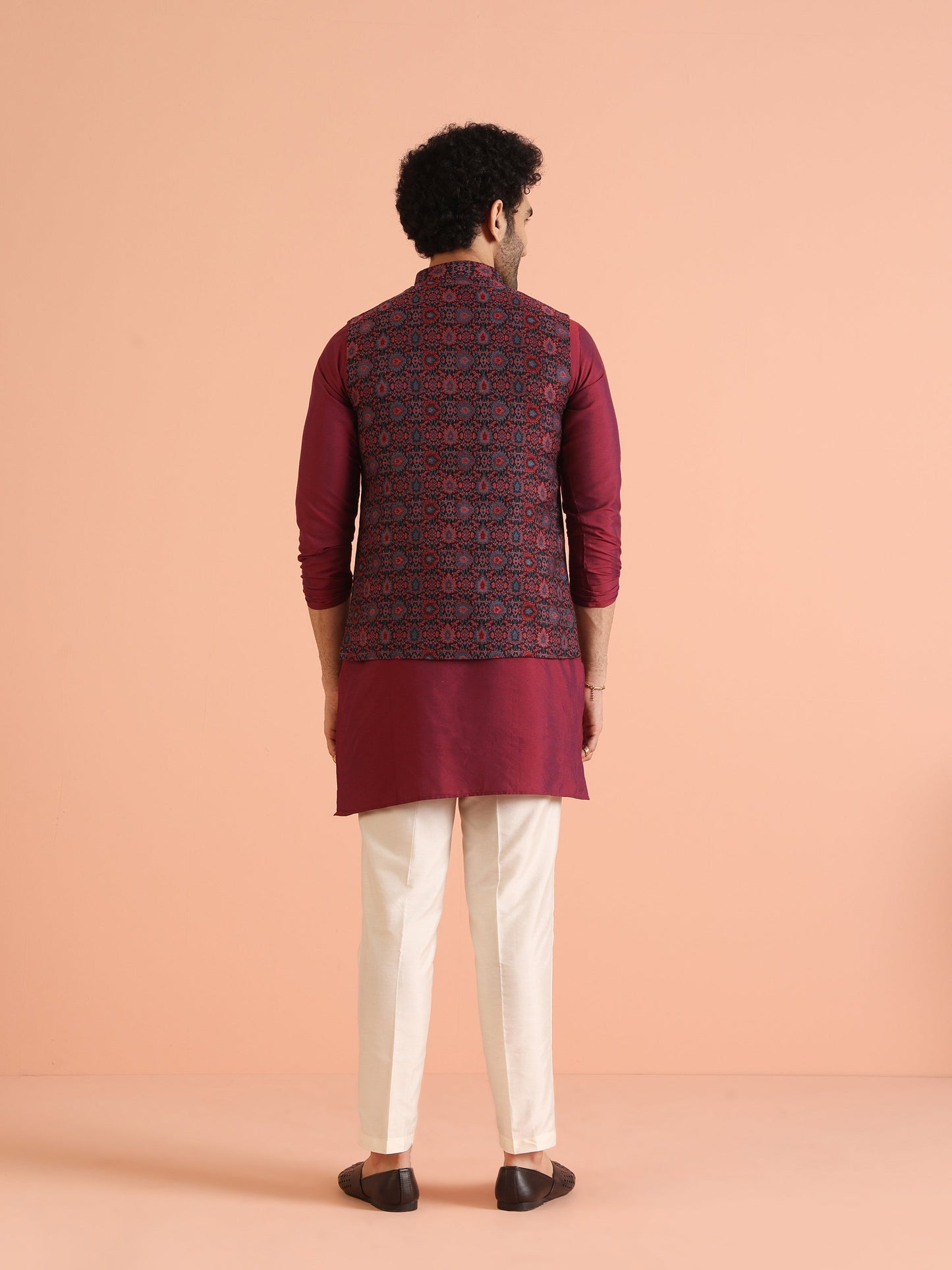 Kisah Men Multi Woven Design Ethnic Motifs Kurta Jacket Trouser Set | Swadesiicart