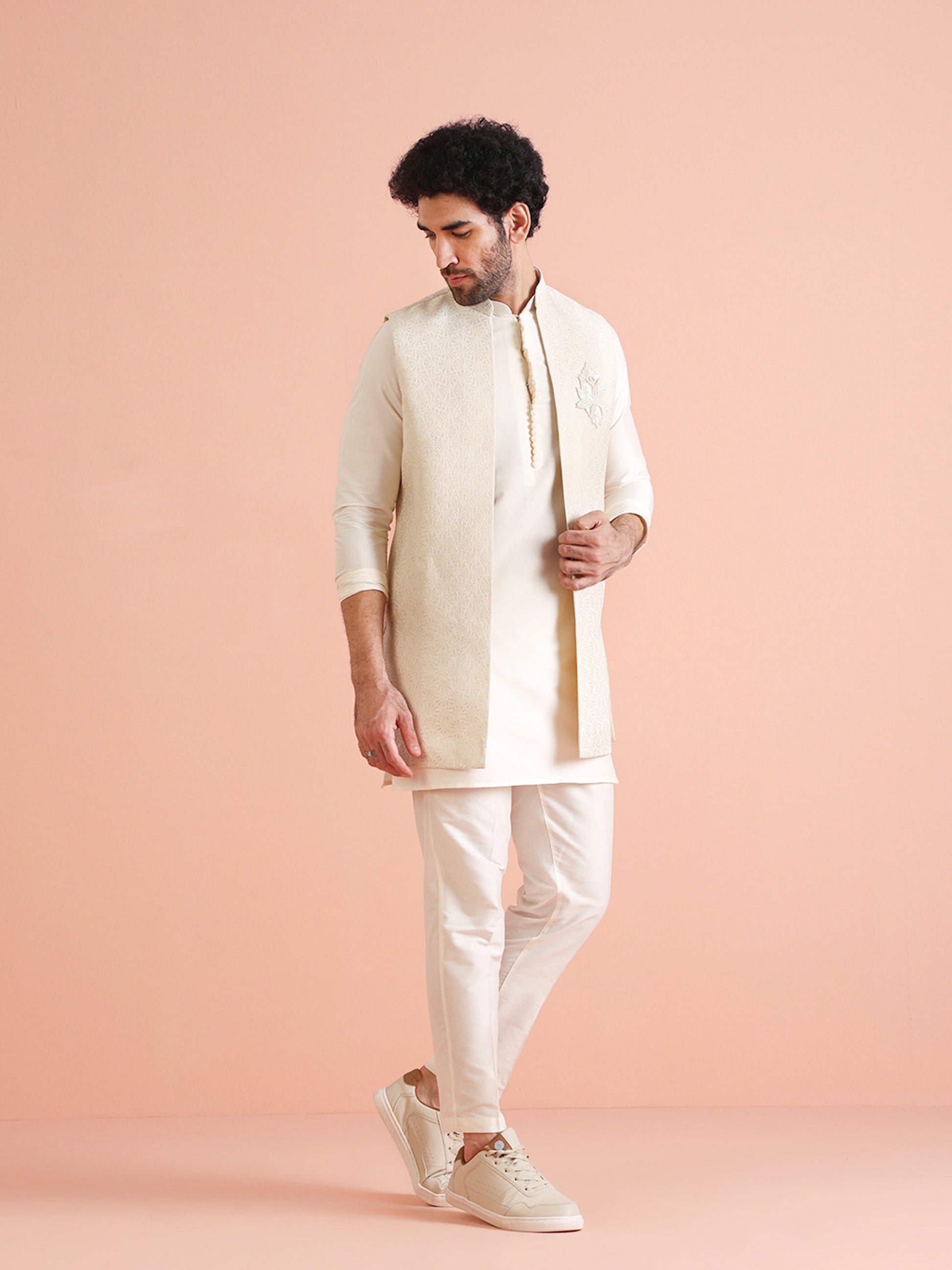 Kisah Men Off White Woven Design Kurta Jacket Trousers Set | Swadesiicart
