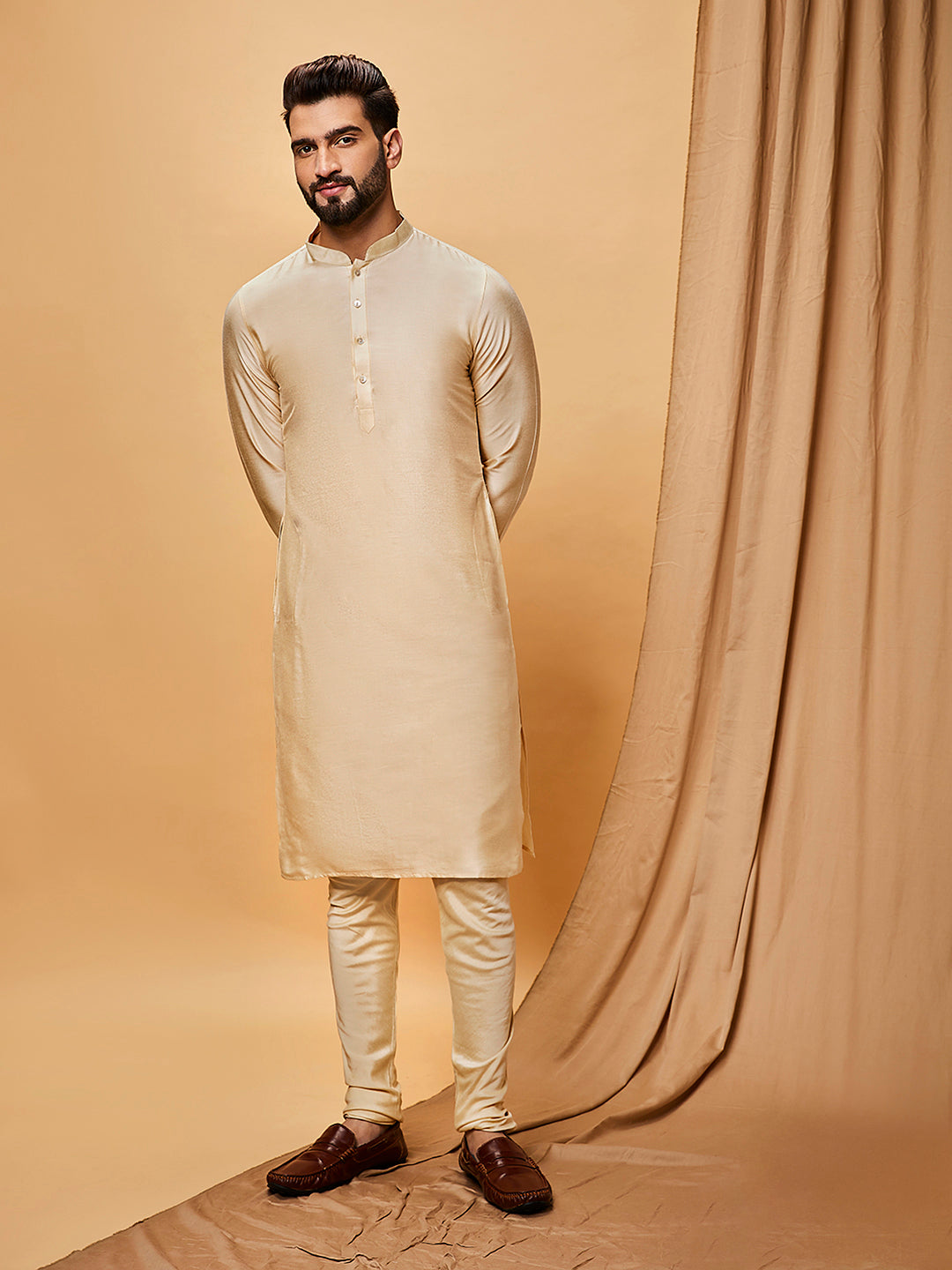 Kisah Men Off-White Kurta Jacket Churidar Set | Swadesiicart