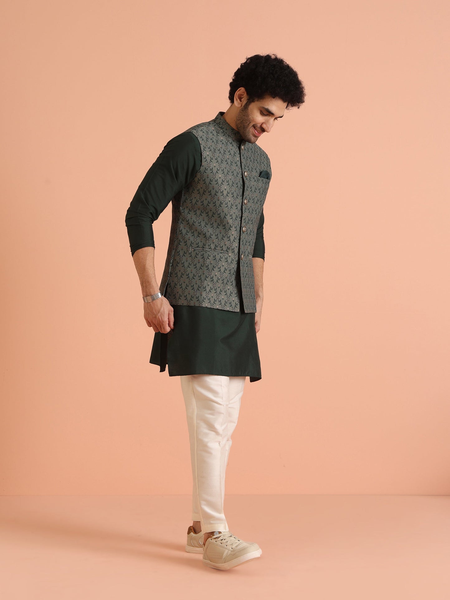 Kisah Men Green Woven Design Floral Kurta Jacket Trouser Set | Swadesiicart