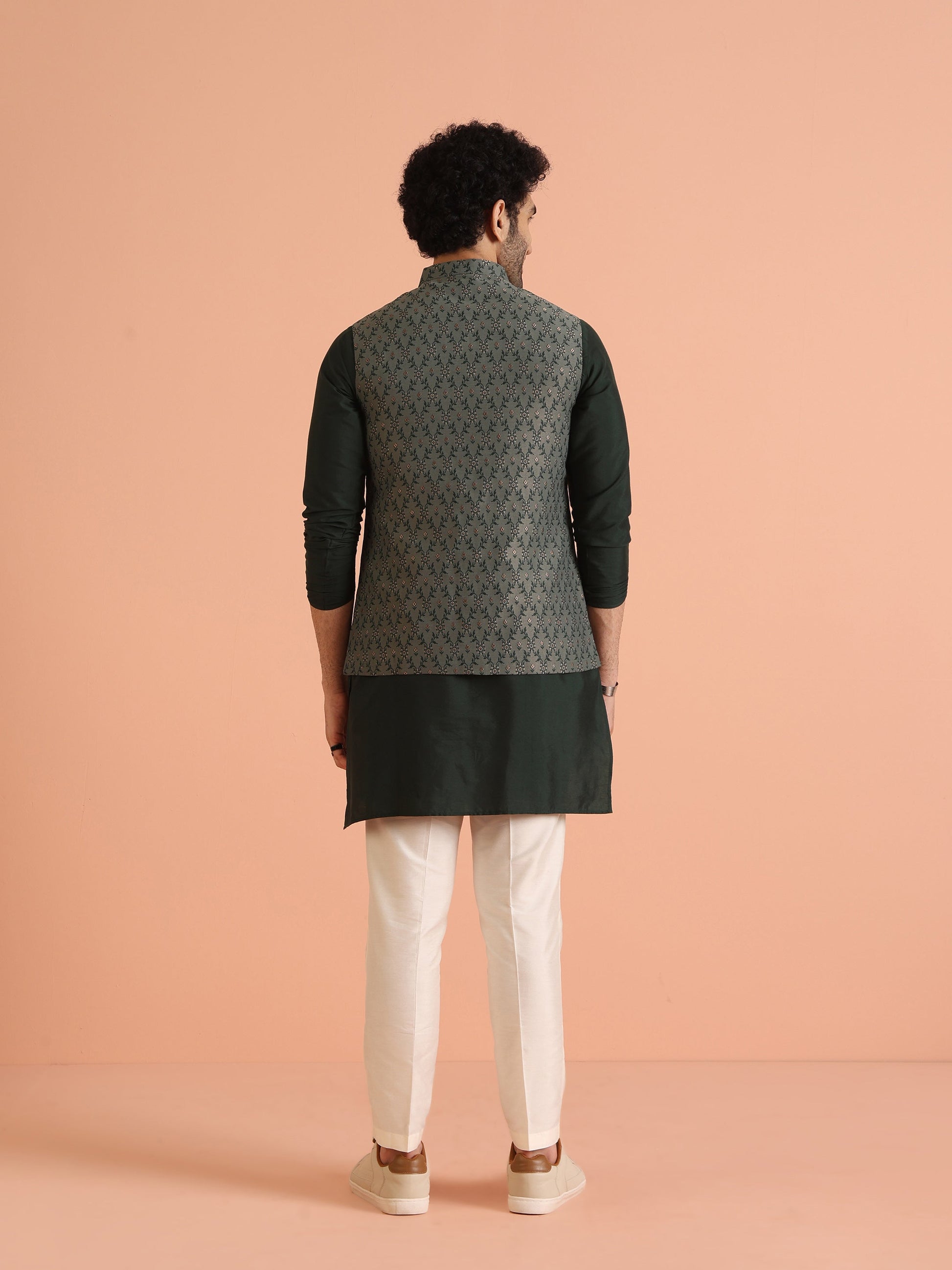 Kisah Men Green Woven Design Floral Kurta Jacket Trouser Set | Swadesiicart