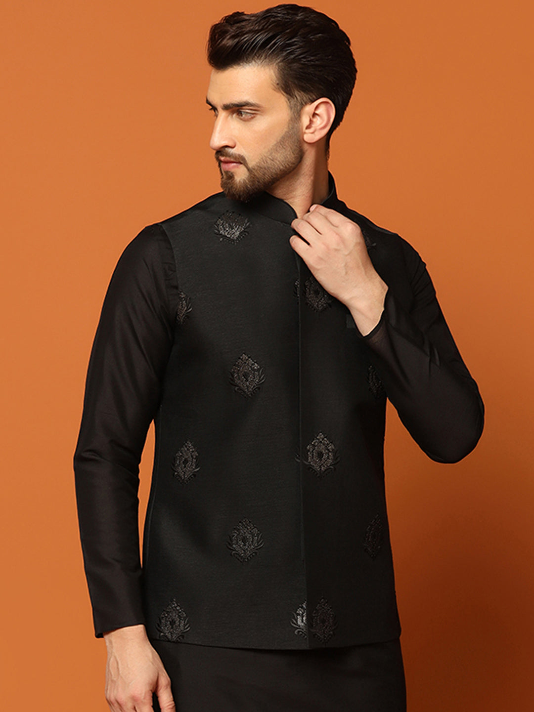 Kisah Men Black Embroidered Nehru Jacket | Swadesiicart