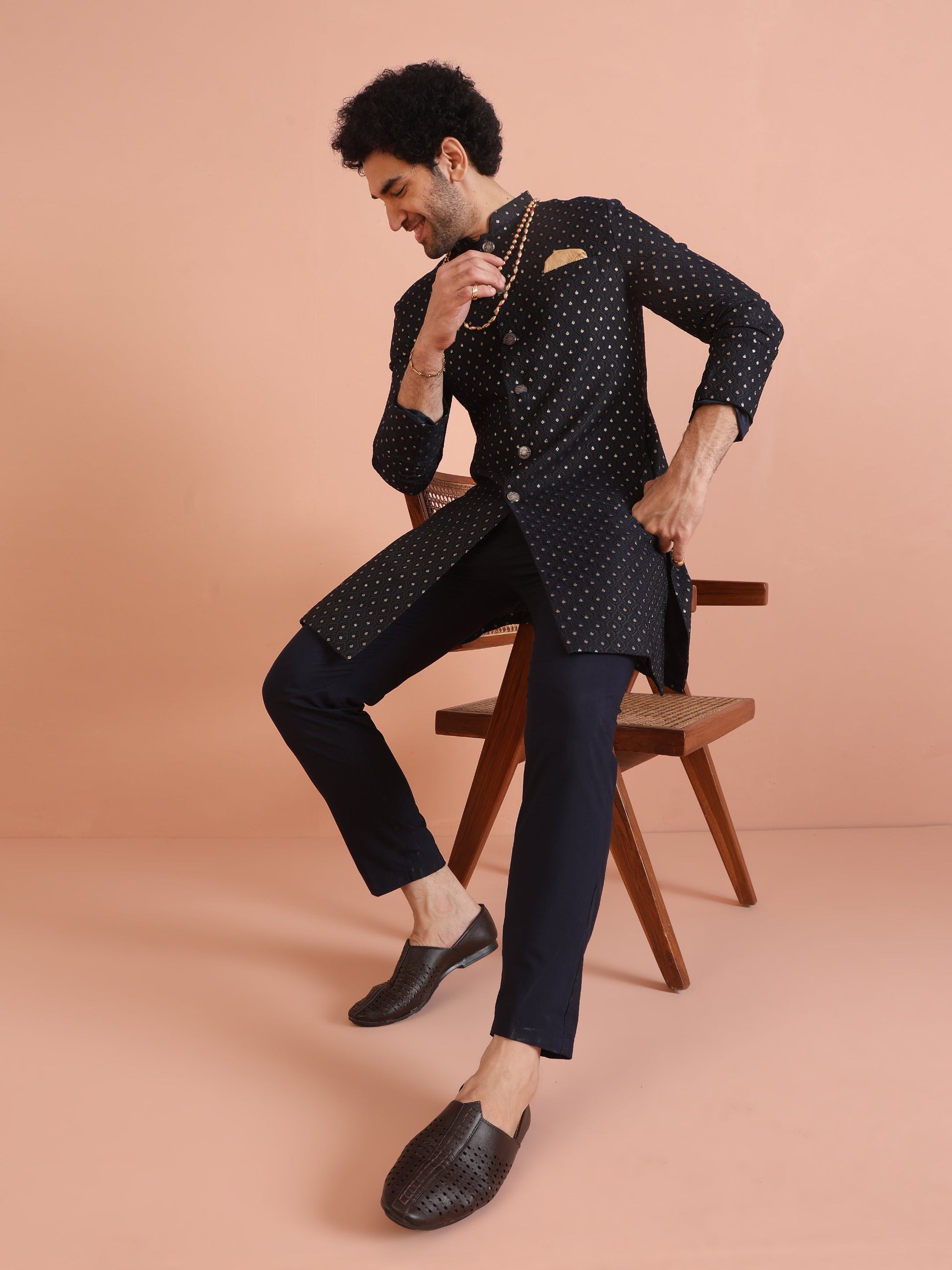 Kisah Men Navy Blue Embellished Indowestern Trouser Set | Swadesiicart