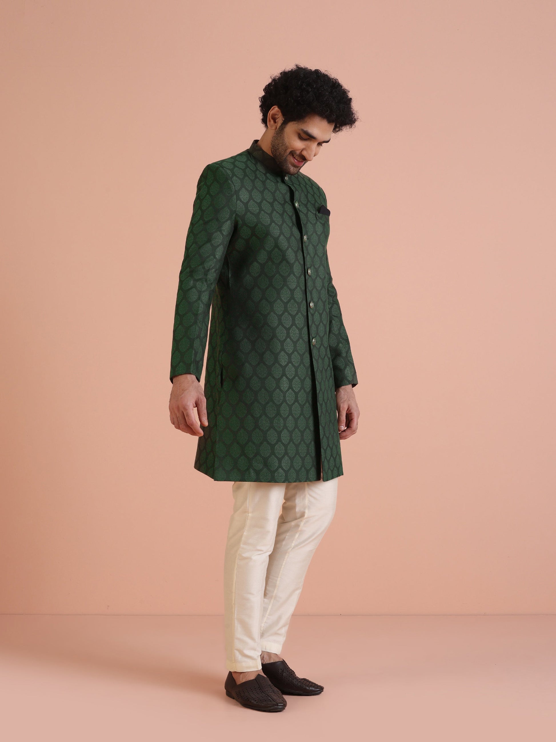 Kisah Men Green Textured Indowestern Trouser Set | Swadesiicart