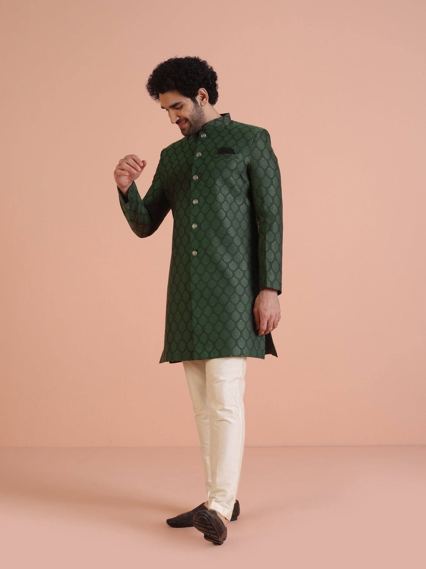 Kisah Men Green Textured Indowestern Trouser Set | Swadesiicart