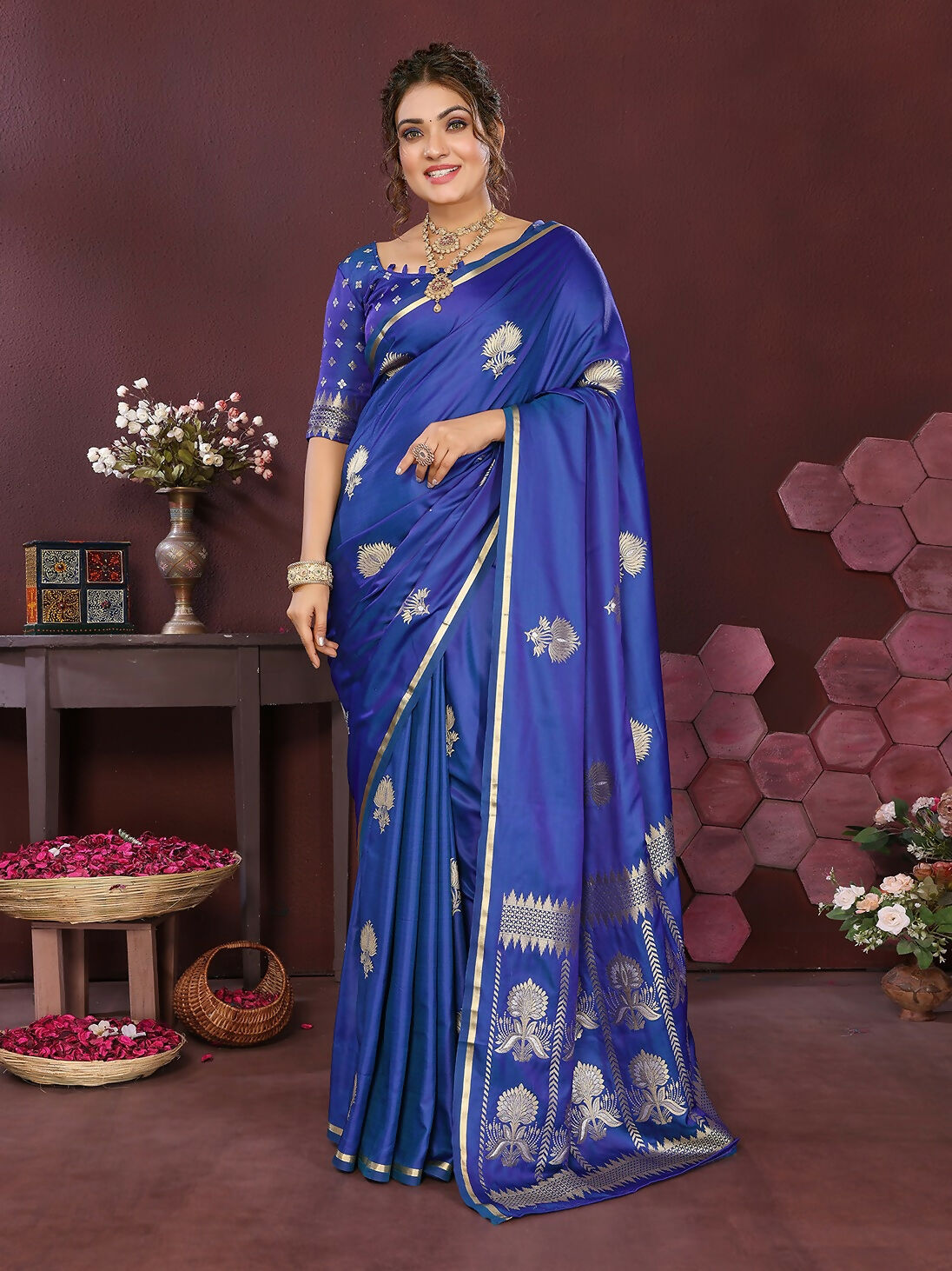 Joban Fashion Royal blue Floral Motifs Banarasi Silk Sarees | Swadesiicart