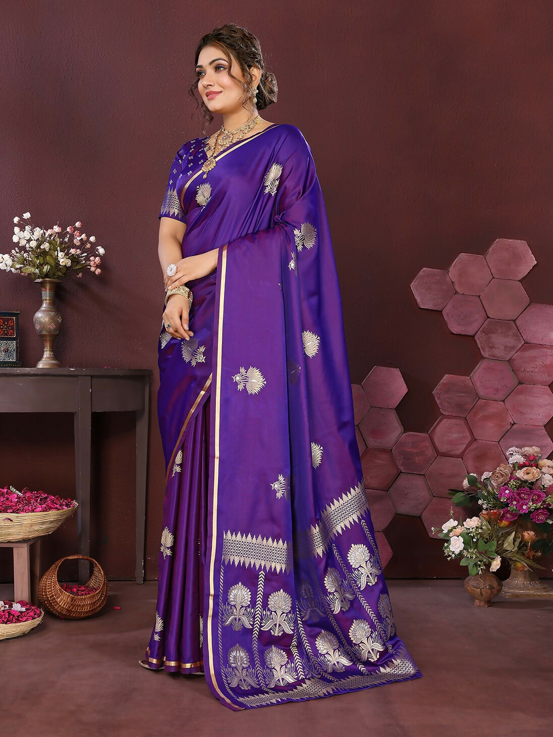 Joban Fashion Purple Floral Motifs Banarasi Silk Sarees | Swadesiicart