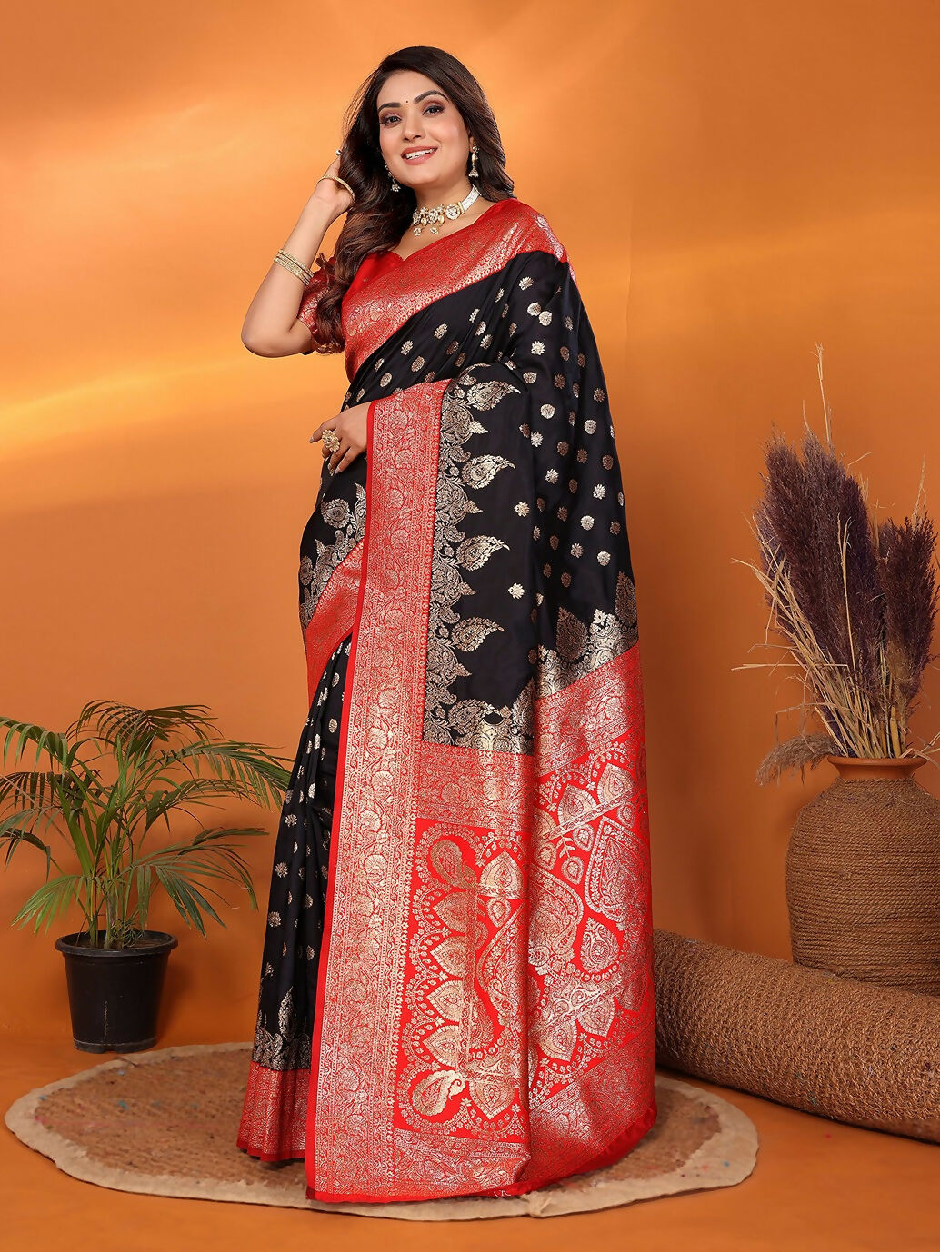 Joban Fashion Banarasi Black Woven Soft Silk Saree | Swadesiicart