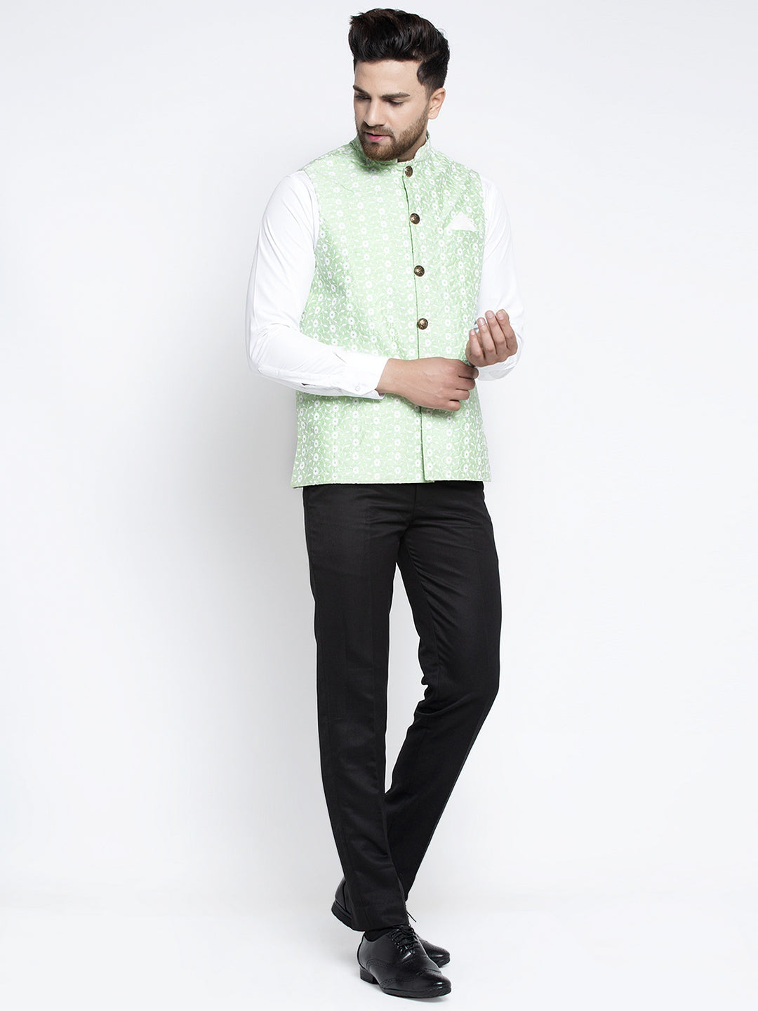 Jompers Men Green Embroidered Nehru Jacket | Swadesiicart