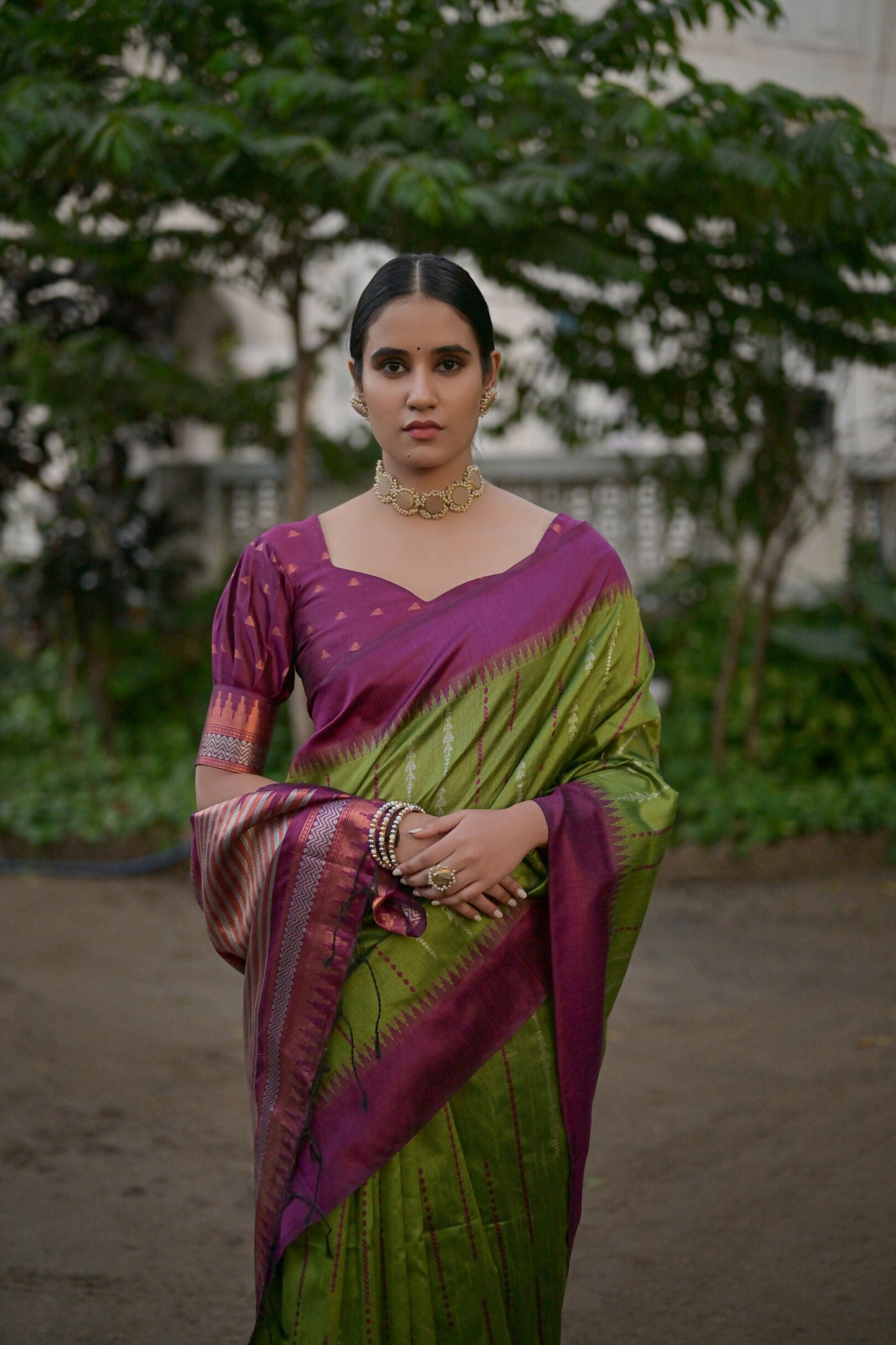 Vishnu Weaves Women's Mahendi Raw Silk Saree with Blouse - Swadesiicart