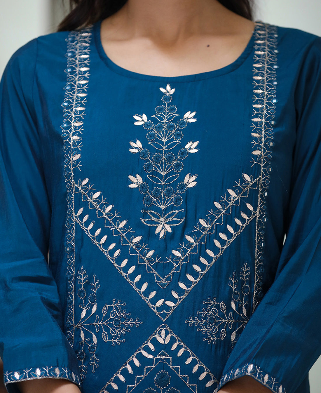 Kaajh Women's Navy Blue Embroidered Silk Kurta Sharara Set With Kota Doria Dupatta | Swadesiicart