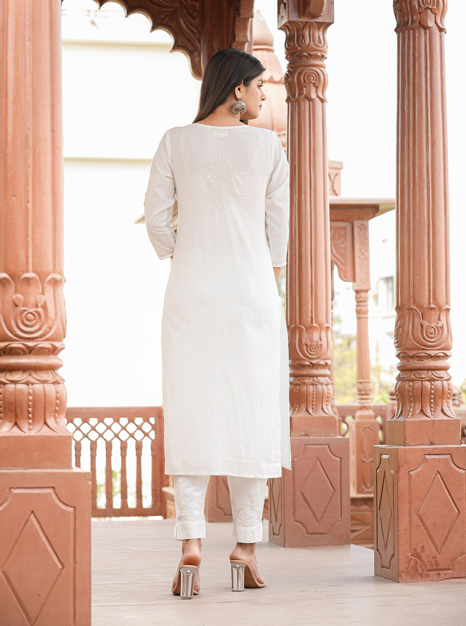 Kaajh Women's Off White Lucknow Chikankari Cotton Kurta Set With Dupatta | Swadesiicart
