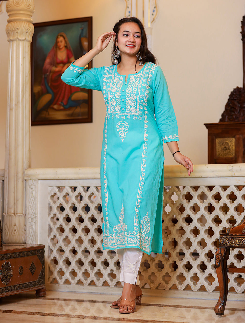Kaajh Women's Turquoise Hand Embroidered Lucknow Chikankari Kurta Set With Dupatta | Swadesiicart