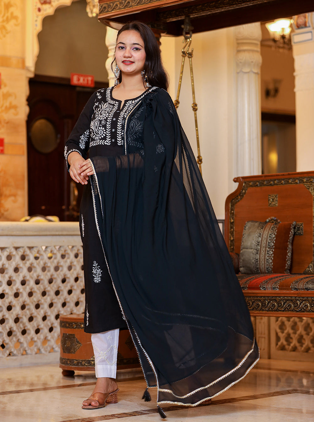 Kaajh Women's Black Lucknow Chikankari Kurta Pant Set With Dupatta | Swadesiicart