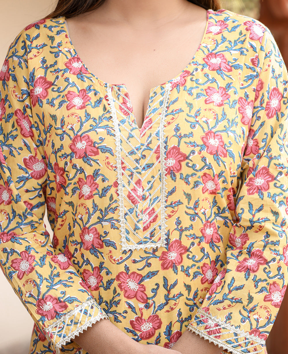 Kaajh Women's Yellow Floral Printed Kurta With Sharara | Swadesiicart