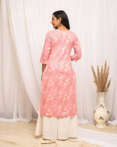 FIORRA Women's Floral Printed Peach Cotton Straight Kurta - Swadesiicart