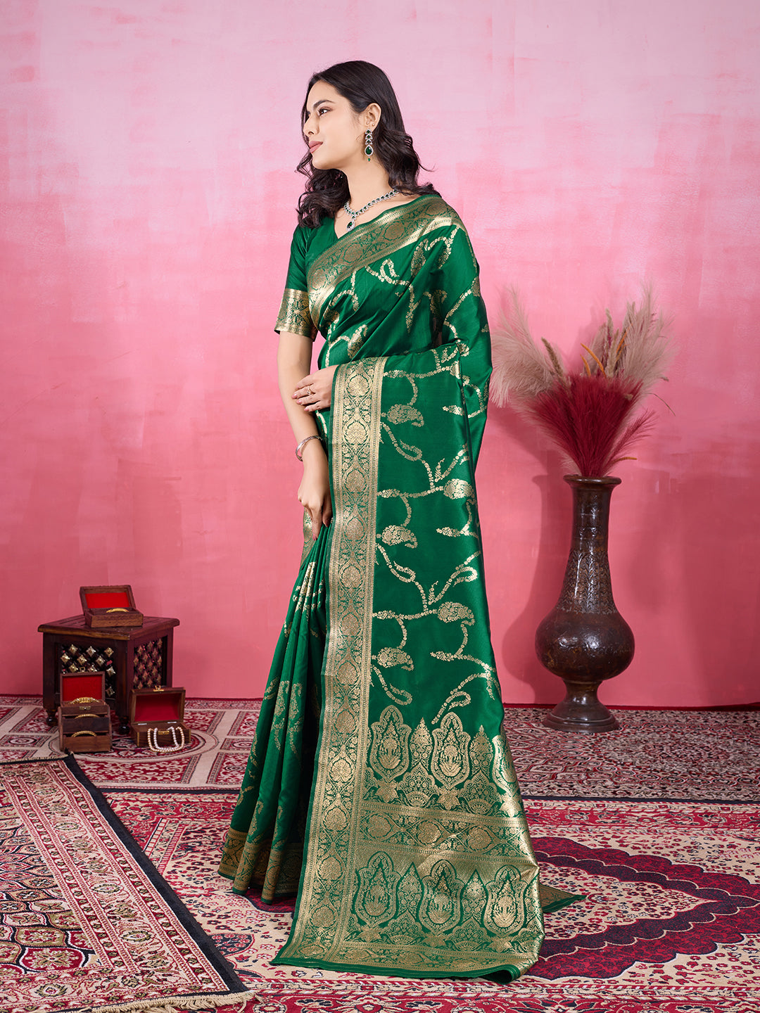 Vedant Vastram Banarasi Silk Fashion Saree - Green | Swadesiicart