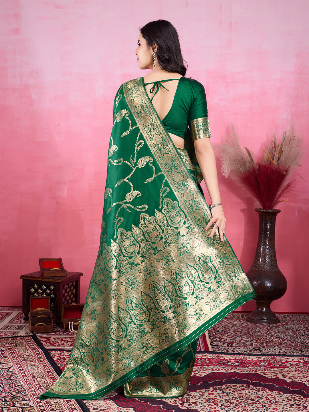 Vedant Vastram Banarasi Silk Fashion Saree - Green | Swadesiicart