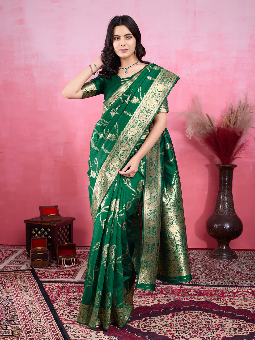 Vedant Vastram Banarasi Silk Fashion Saree - Green | Swadesiicart