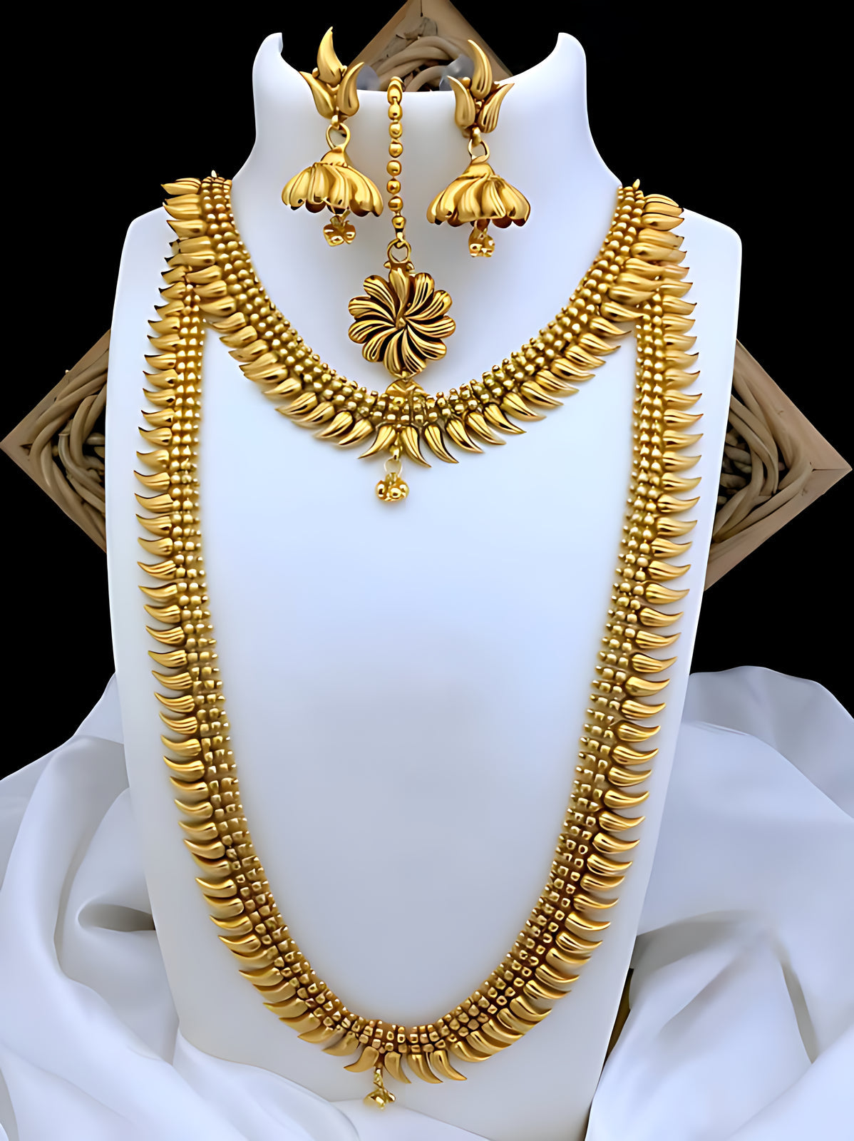 Jewel City Exquisite Handcrafted Gold Filigree Bridal Necklace and Earrings Set | Swadesiicart