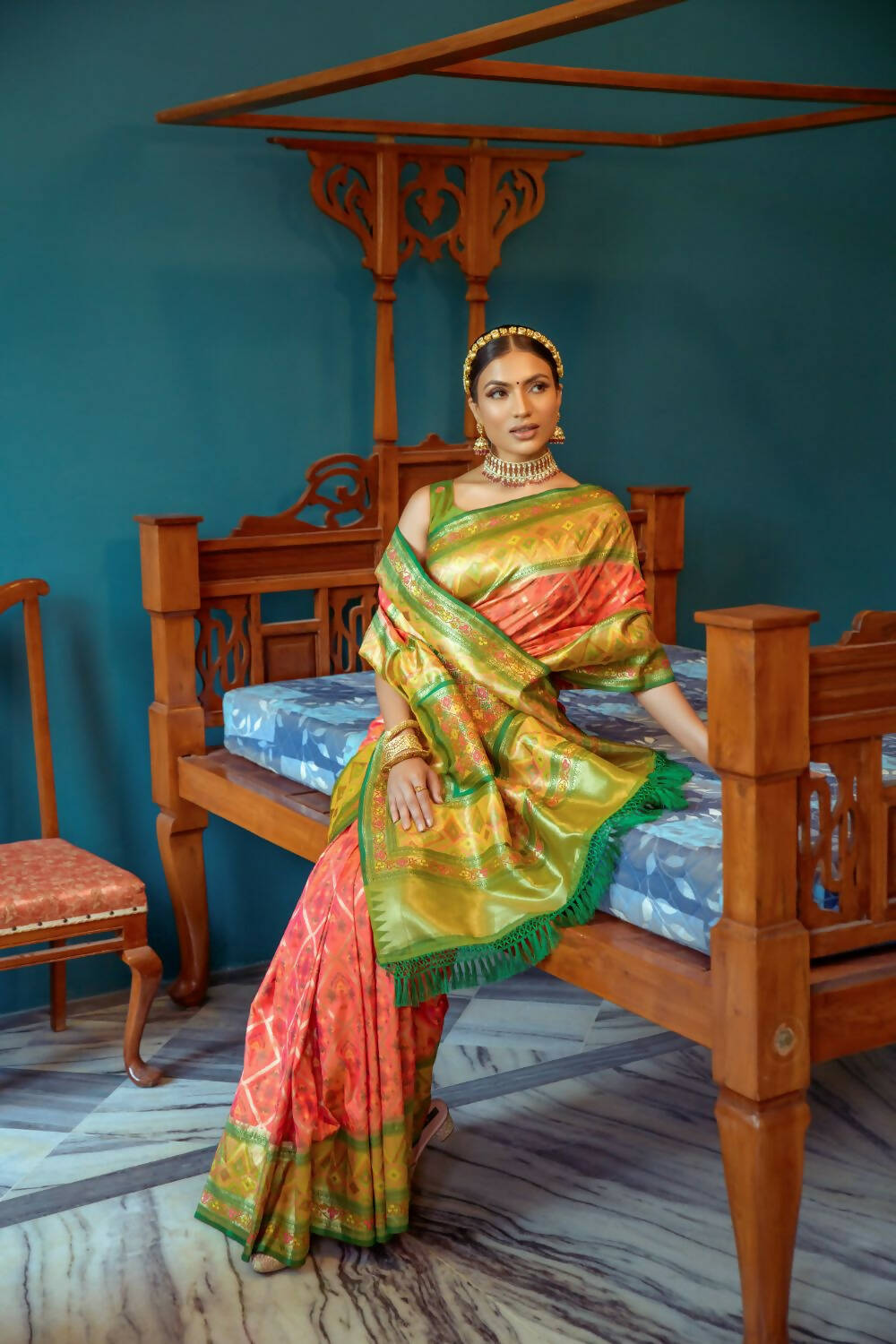 Vishnu Weaves Women's Gajri Patola Banarasi Silk Meenakari Zari Woven Saree with Blouse - Swadesiicart