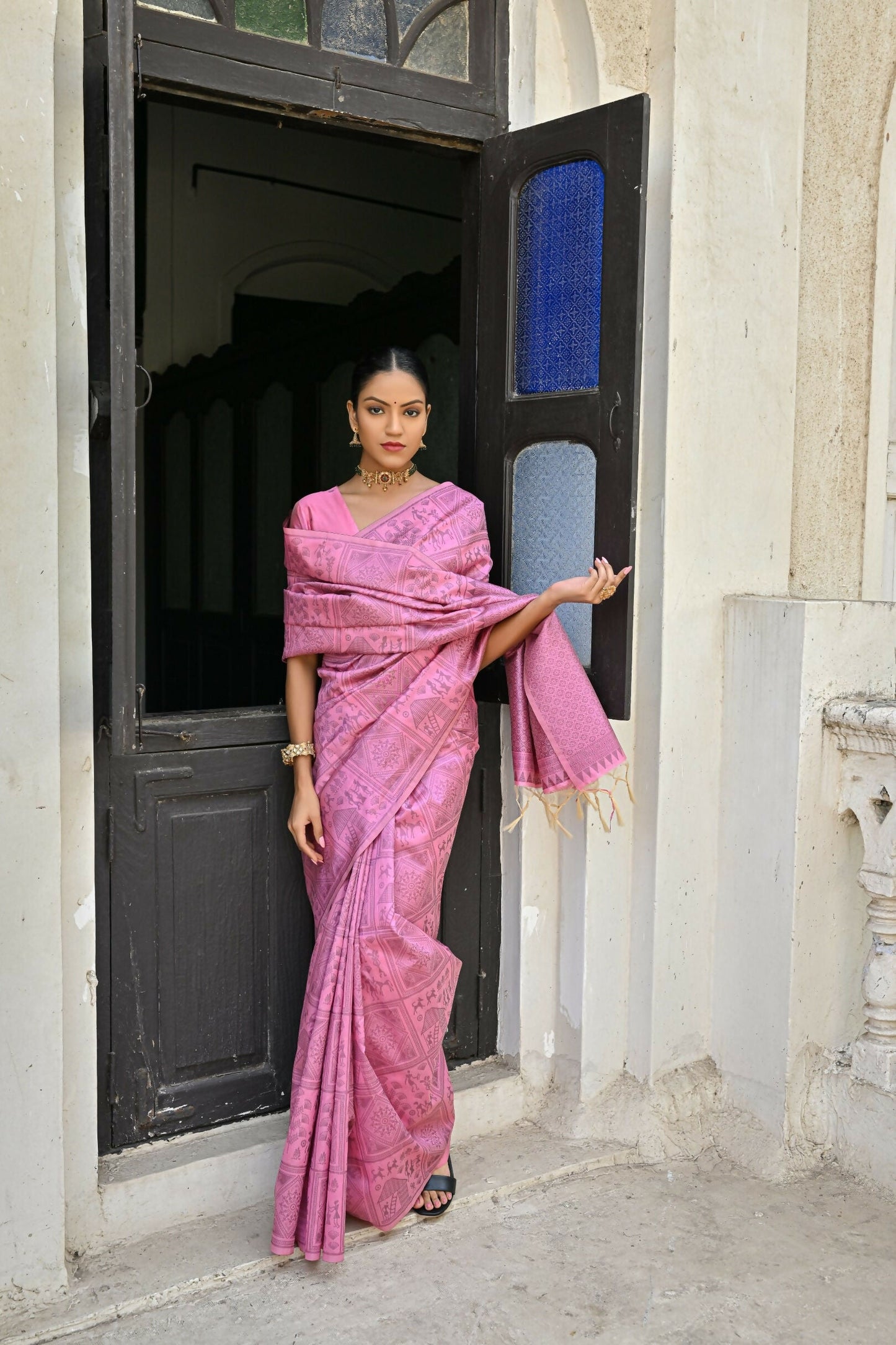 Vishnu Weaves Women's Baby-Pink Handloom Raw Silk Saree with Blouse - Swadesiicart