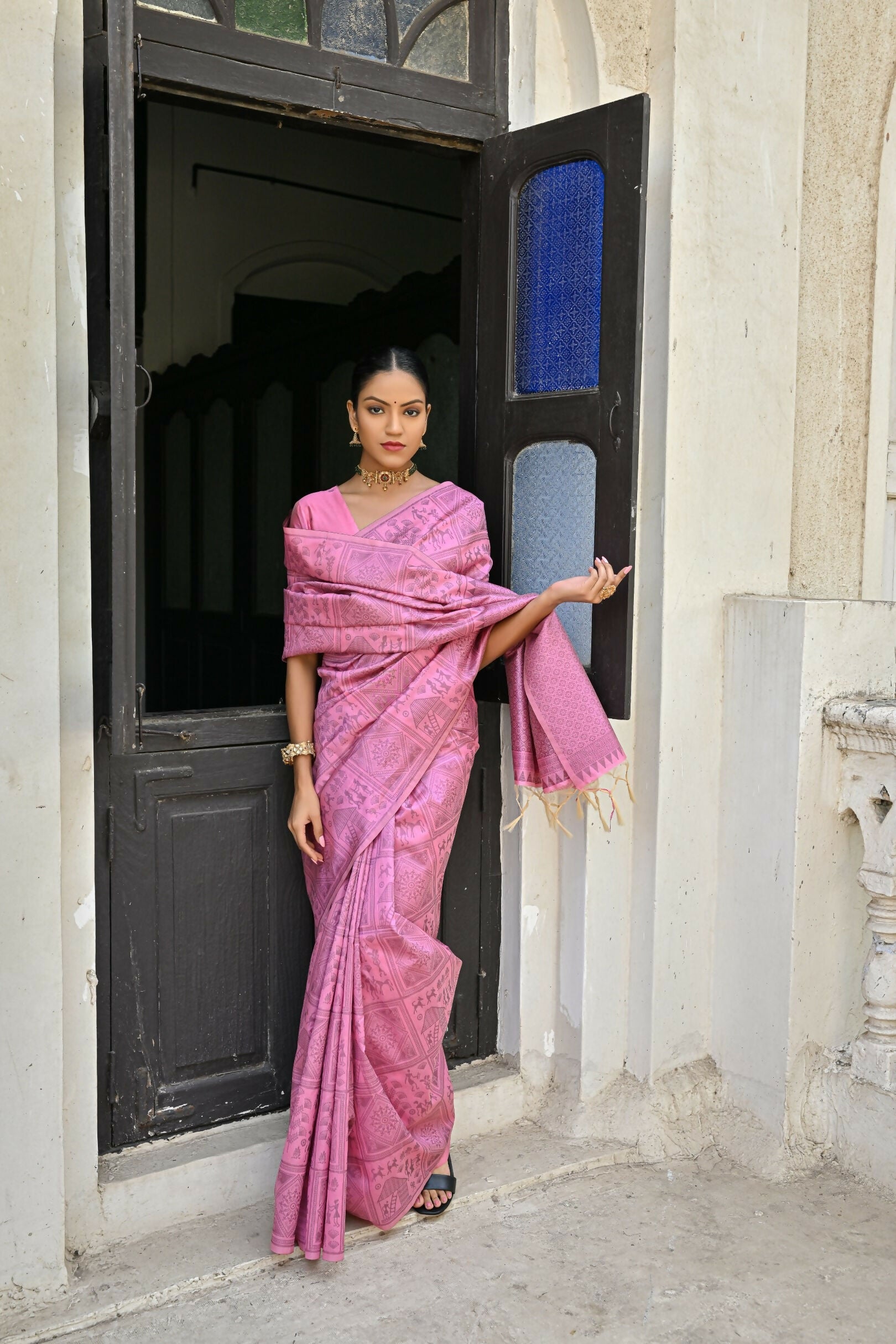 Vishnu Weaves Women's Baby-Pink Handloom Raw Silk Saree with Blouse - Swadesiicart