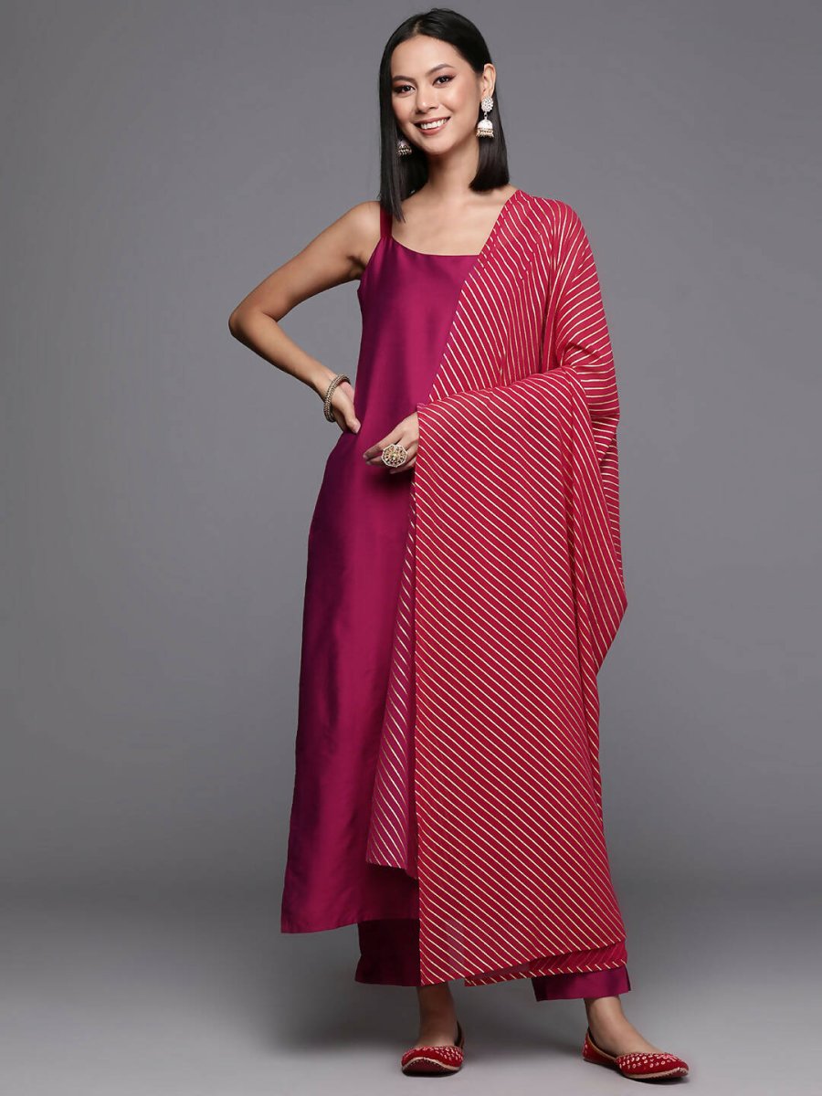 Ahalyaa Women's Traditional wear Kurta Set - Burgundy | Swadesiicart