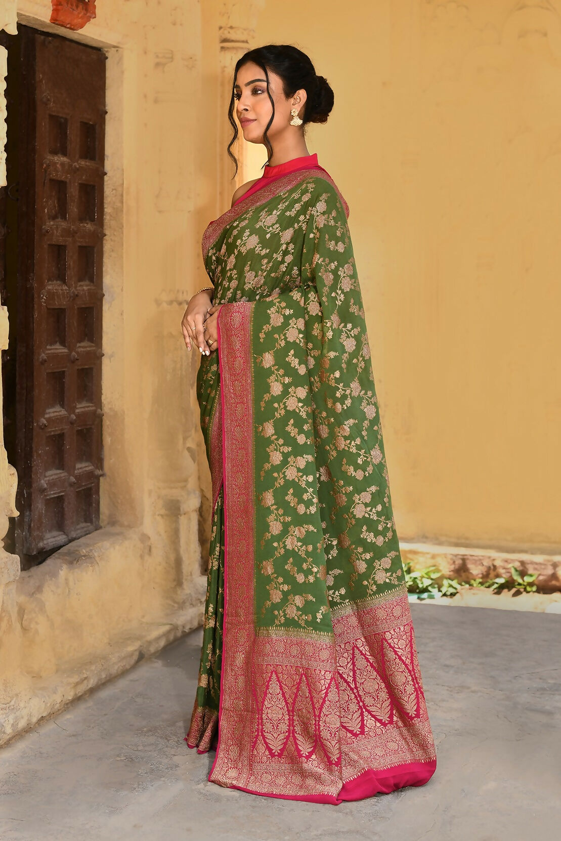 Joban Fashion Green Crepe Chiffon Pure Handloom Banarasi Silk Saree | Swadesiicart