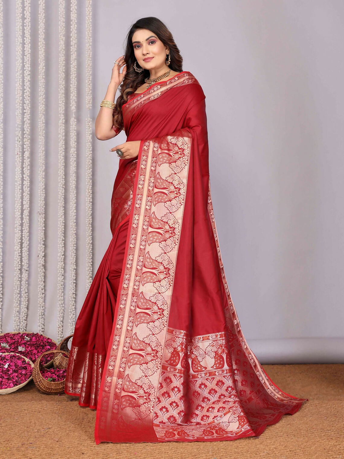 Joban Fashion Red Woven Banarasi Silk Sarees | Swadesiicart