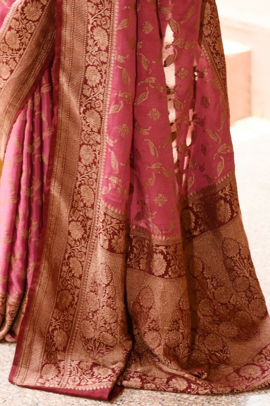 Joban Fashion Dark Pink Crepe Chiffon Pure Handloom Banarasi Silk Saree | Swadesiicart