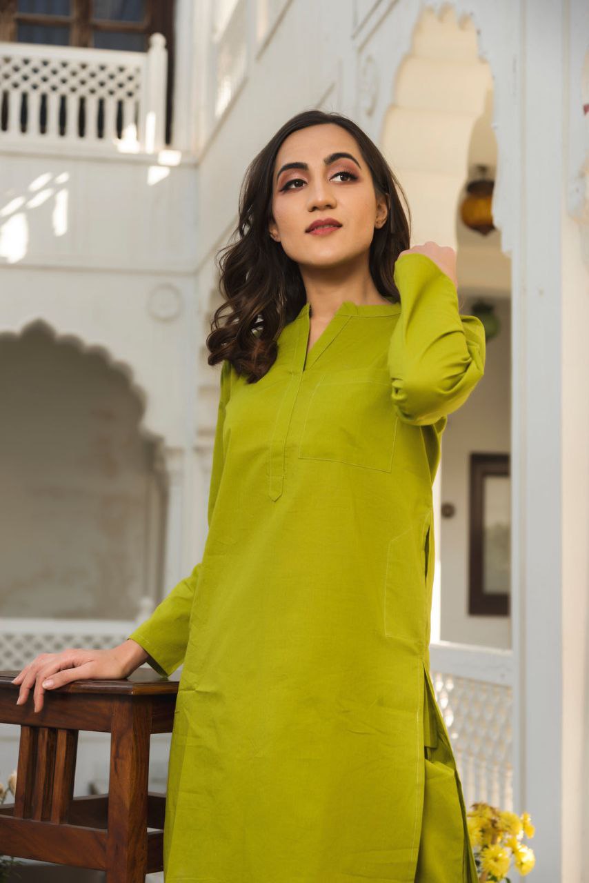NOZ2TOZ Women's Knee Length Mandrian Collar Neck 3/4 Sleeves Solid Co-Ords Set - Green - Swadesiicart