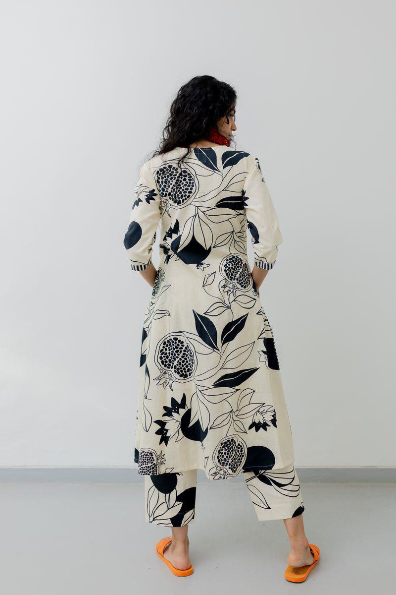 NOZ2TOZ Women's Printed Knee Length Stylish Co-Ords Set - White - Swadesiicart