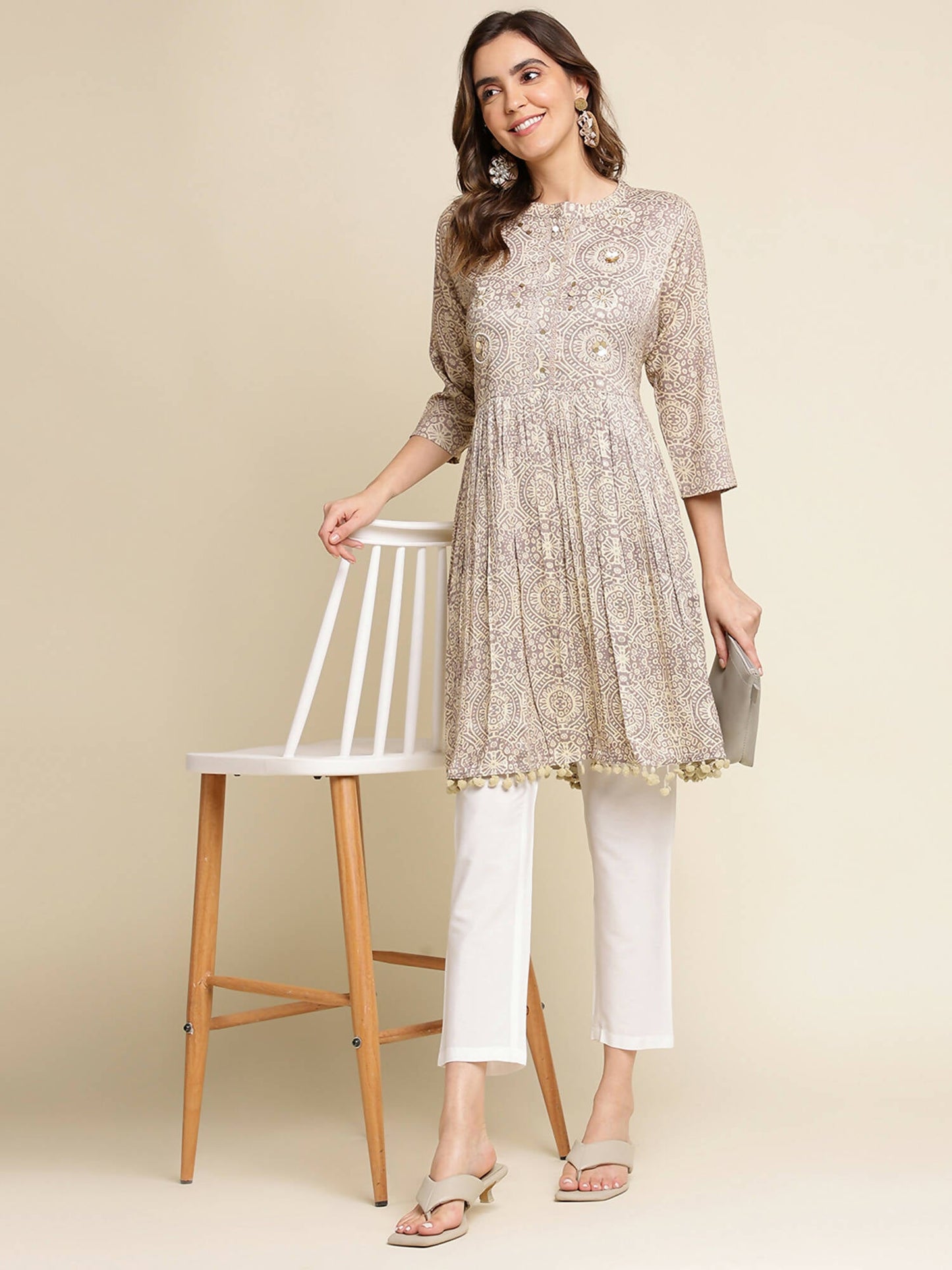 Grey Chiffon Paisley Printed Top - Himanshi - Swadesiicart