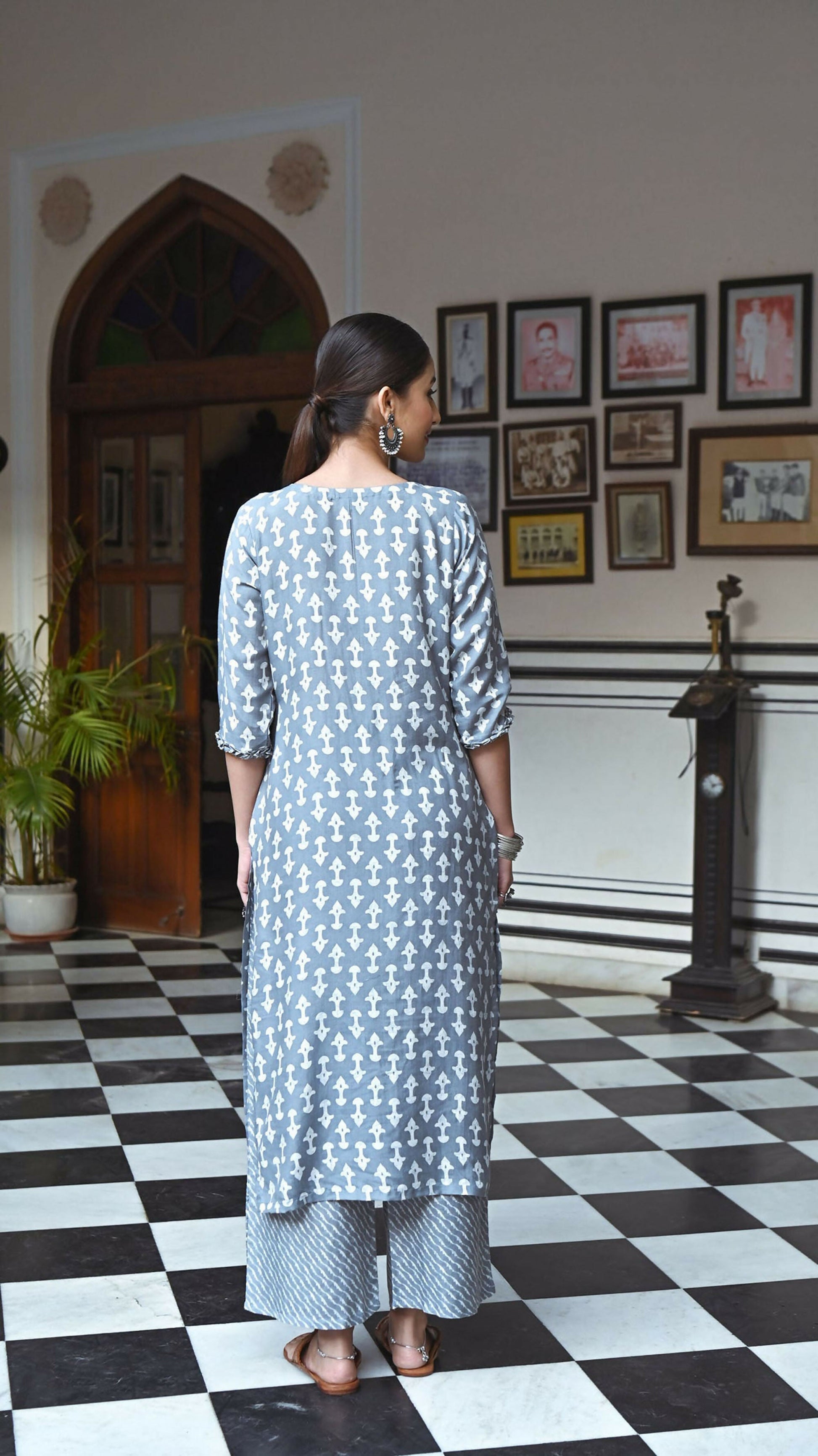 Jyoti Fashion Women's Grey Pure Muslin Heavy Digital Printed Kurta Plazo Set | Swadesiicart