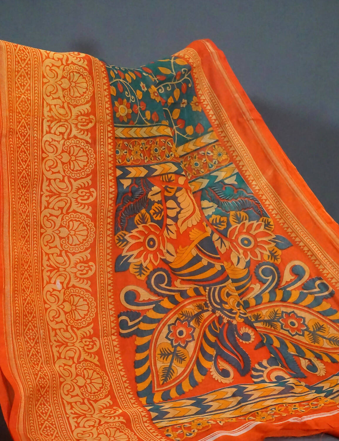 Shades Of Rama Green Kalamkaari Design Semi Chanderi Saree With Contrast Blouse By Gayathri Reddy Designer Studio | Swadesiicart