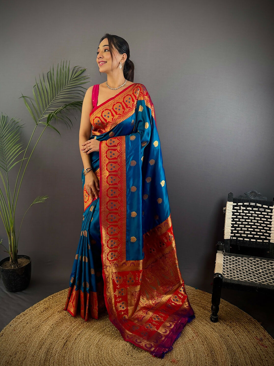 Joban Fashion Red Butti Banarasi Silk Sarees | Swadesiicart