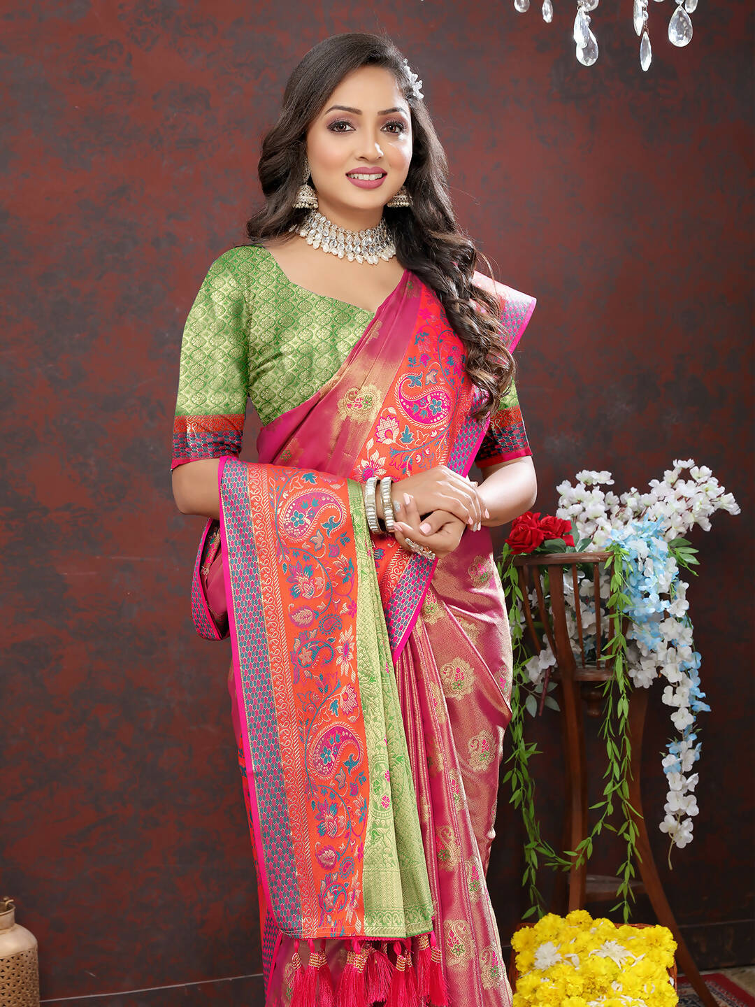 Lorenvalley Fashion Magenta Kanjivaram Silk Woven Design with Zari Weaving Saree - Swadesiicart