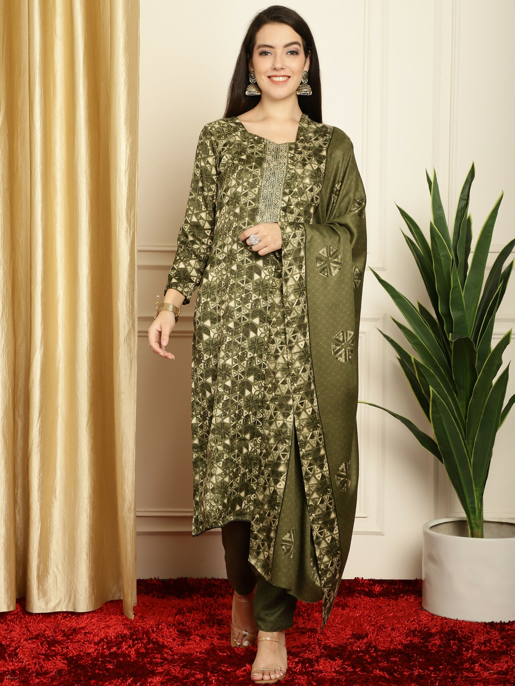 Jyoti Fashion Women's Green Pashmina Floral Digital Printed Kurta with Trouser & Dupatta | Swadesiicart