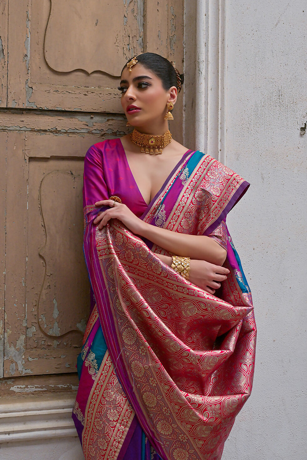 Vishnu Weaves Women's Pink Banarasi Silk Zari Woven Saree with Blouse - Swadesiicart
