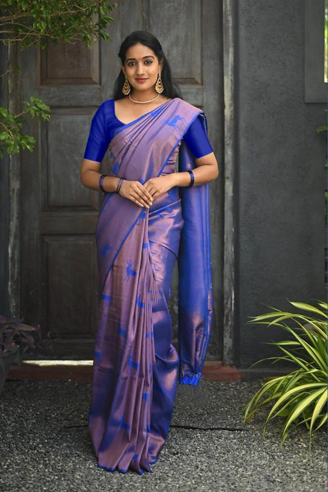 Vamika Weaving Banarasi Jacquard blue Kanjivaram Saree | Swadesiicart