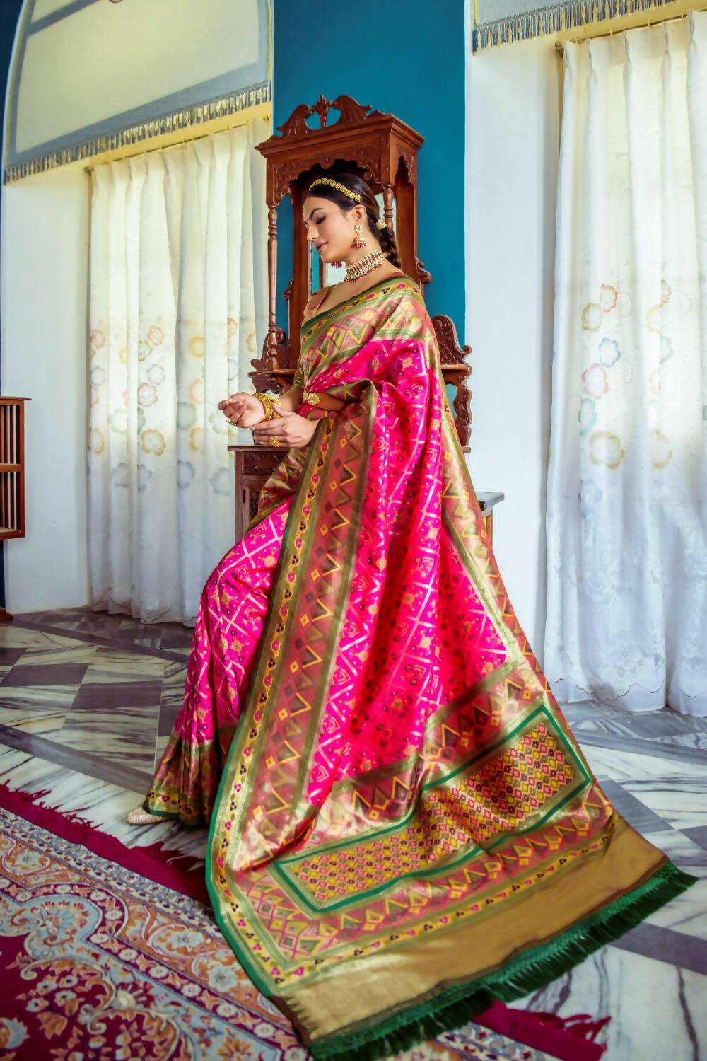 Vishnu Weaves Women's Rani Pink Patola Banarasi Silk Meenakari Zari Woven Saree with Blouse - Swadesiicart