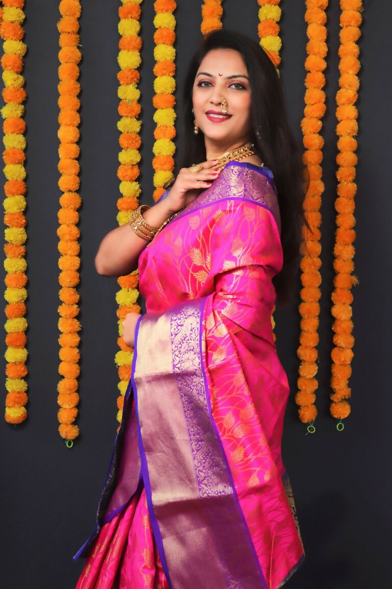 Jyoti Fashion Women's Pink Kanjivaram Silk Zari Woven Saree with Blouse | Swadesiicart