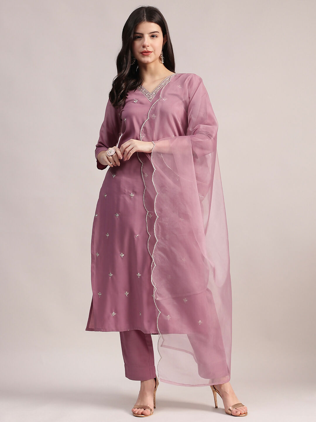 Aavyora Women Lavender Embroidered Chinon Kurta with Straight Pants & Organza Dupatta Set - Swadesiicart